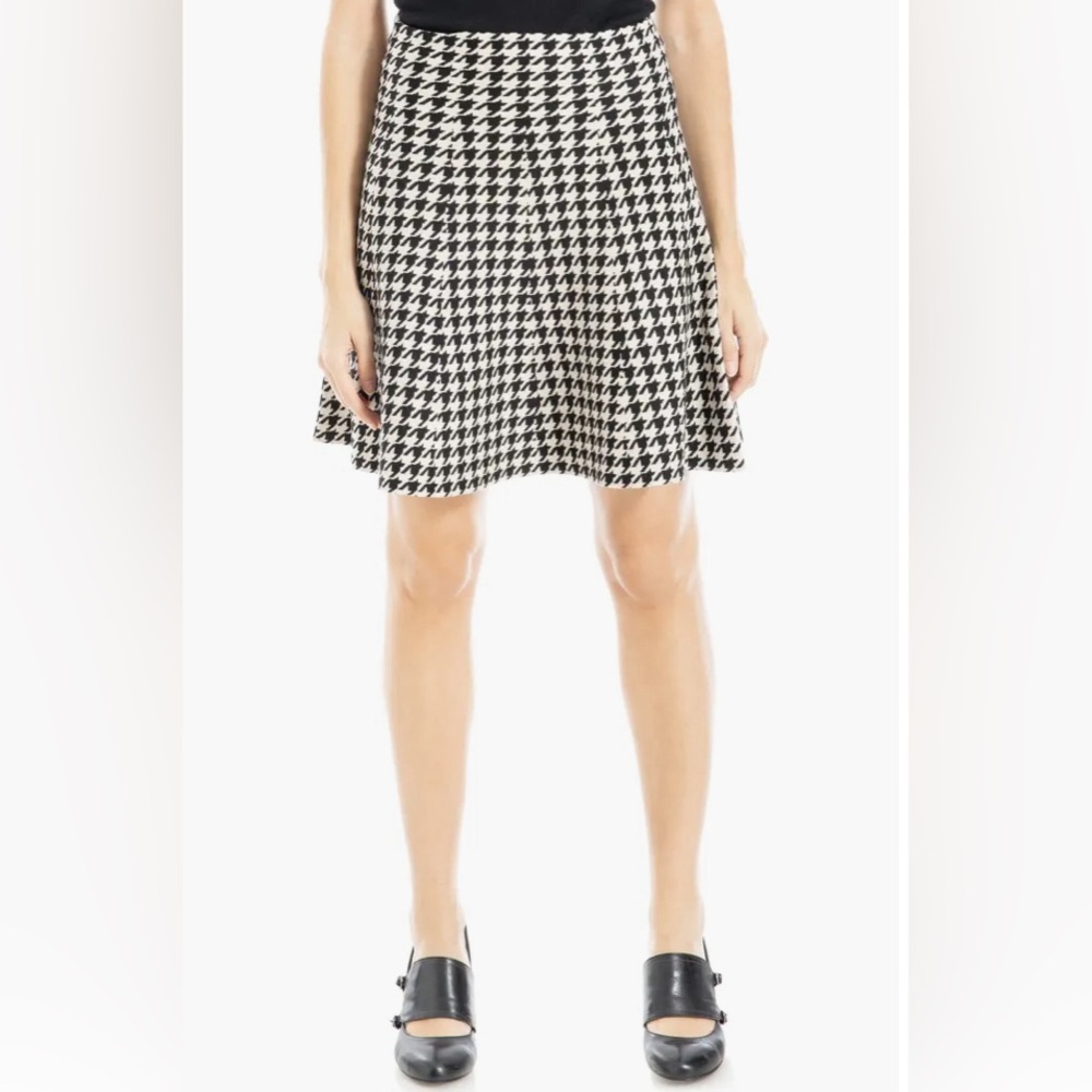 Max Studio high waisted a-line miniskirt.